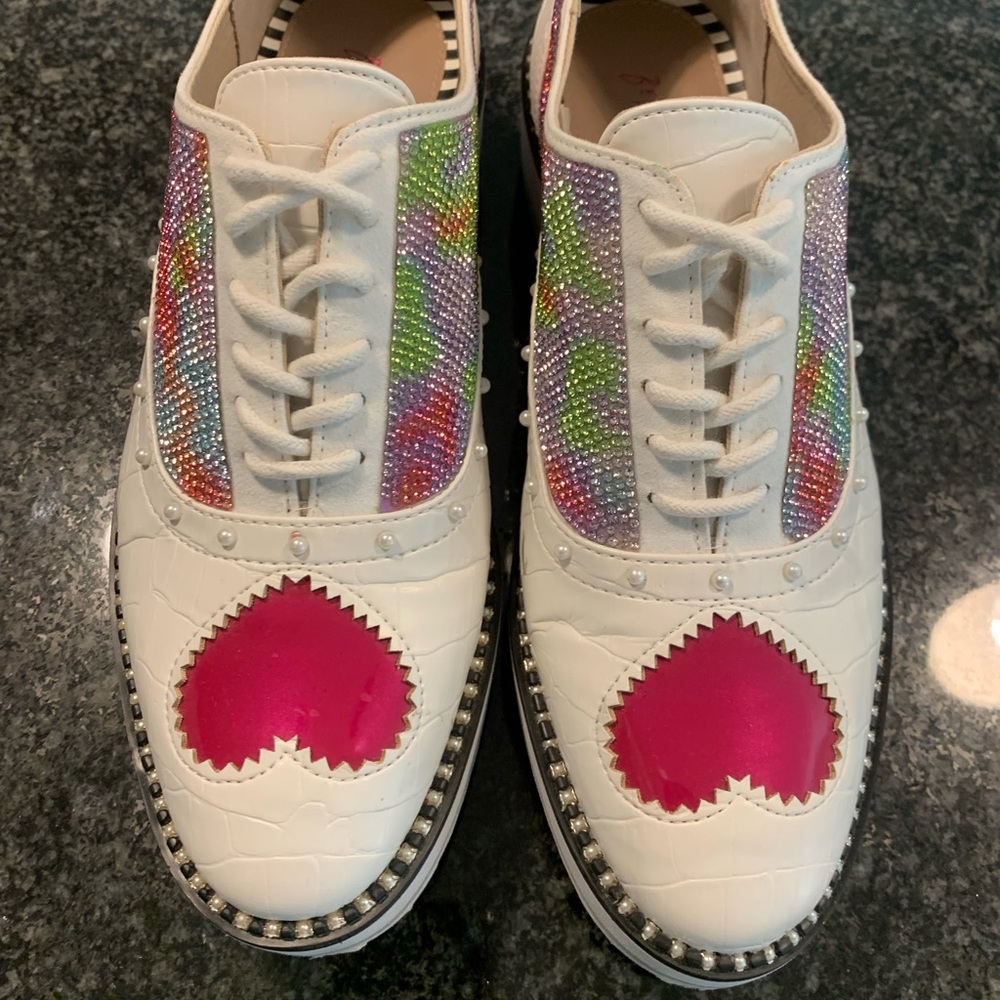 Betsy Johnson Martin Mart (White) Women’s size 7.5